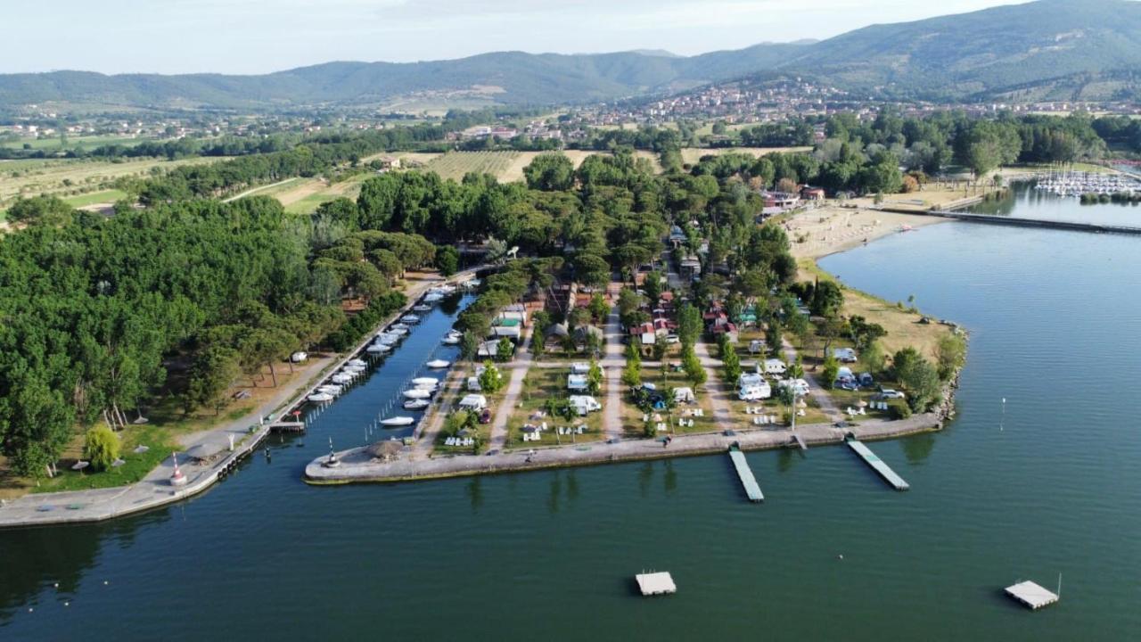 Camping Village Punta Navaccia تورو سول تراسيمينو المظهر الخارجي الصورة