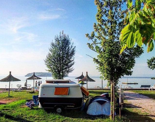 Camping Village Punta Navaccia تورو سول تراسيمينو المظهر الخارجي الصورة